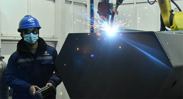 唯特偶 毛利率異于同行 兩頭擠壓盈利難持續