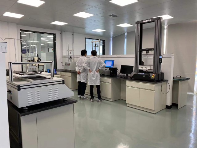 紫光計(jì)算機(jī)全球研發(fā)實(shí)驗(yàn)室在鄭州建成并啟用